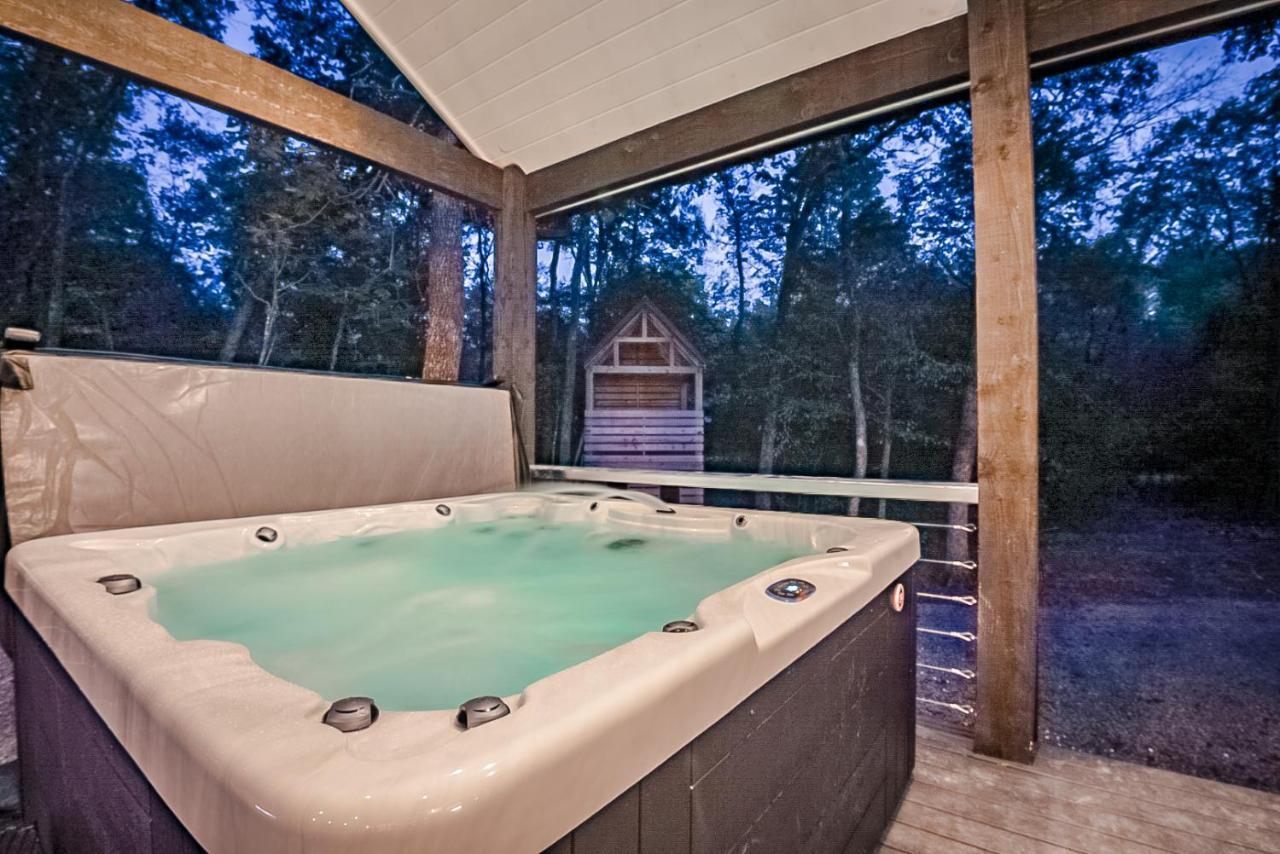 "The Barndo" 4Br Luxury Cabin, Hot Tub, Fire Pit, Bunks, Arcades, Playhouse! Broken Bow Zewnętrze zdjęcie