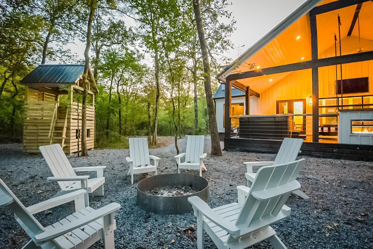 "The Barndo" 4Br Luxury Cabin, Hot Tub, Fire Pit, Bunks, Arcades, Playhouse! Broken Bow Zewnętrze zdjęcie