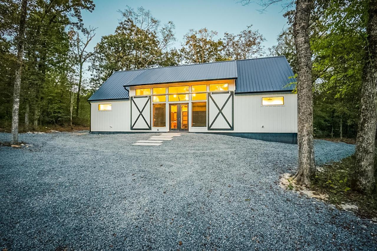 "The Barndo" 4Br Luxury Cabin, Hot Tub, Fire Pit, Bunks, Arcades, Playhouse! Broken Bow Zewnętrze zdjęcie